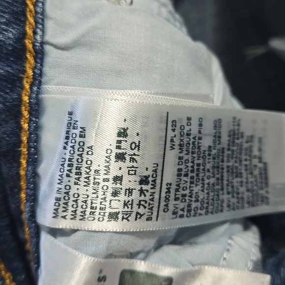 Levi's Women's Wedgie Straight Jeans Medium Wash Size 29 - Picture 10 of 11